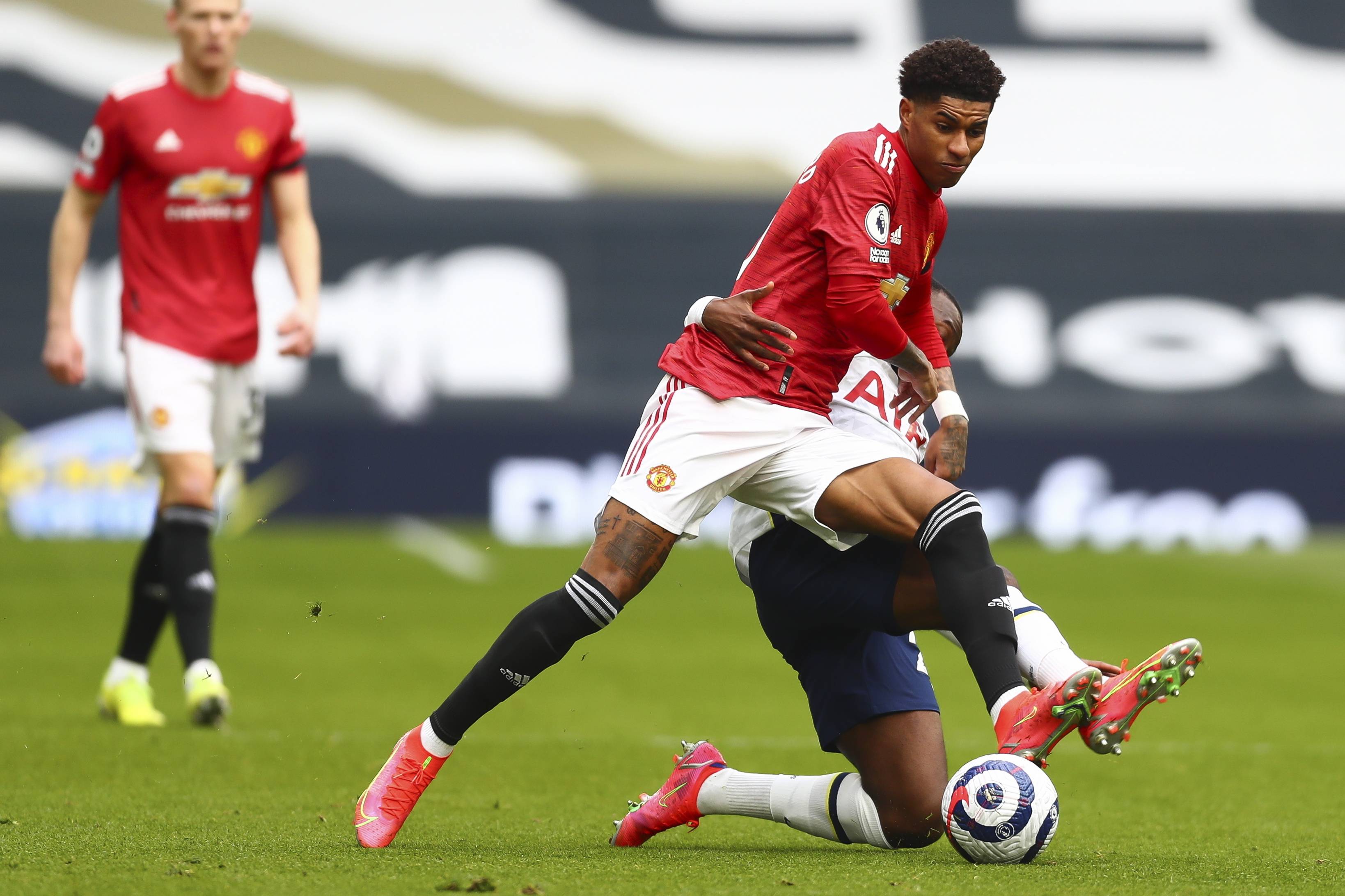 示哈登是整 示哈登是整